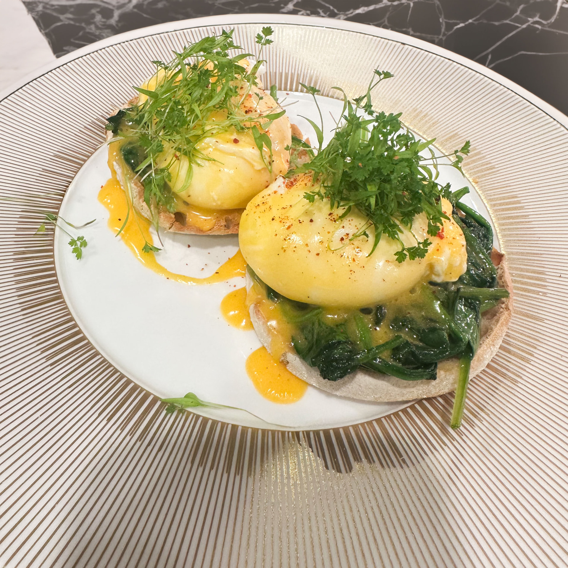 Poached eggs, hollandaise